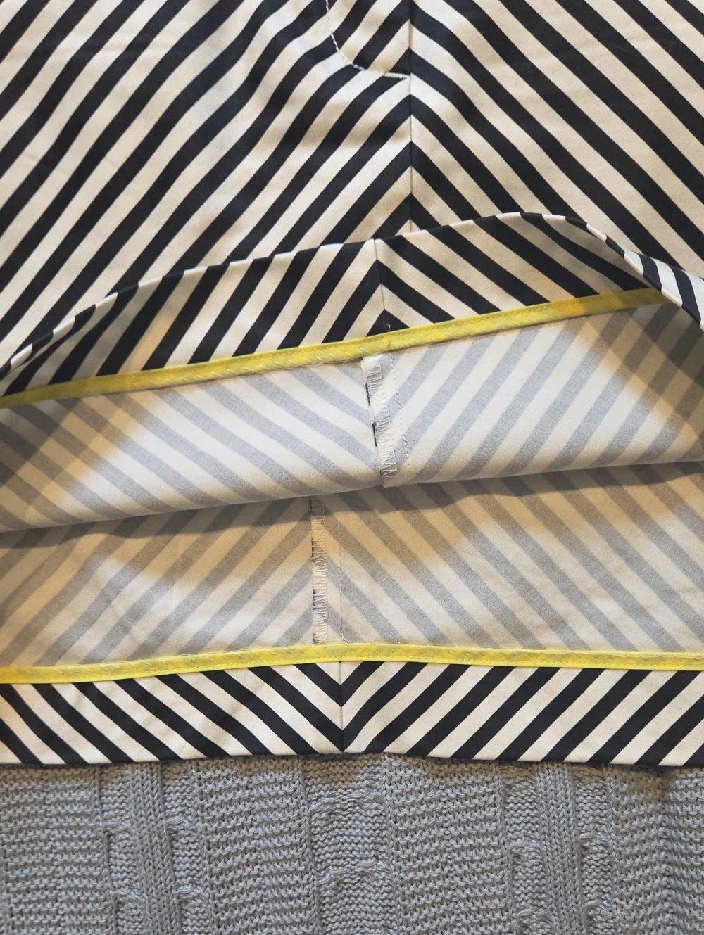 J CREW‎ Black & White Striped Chevron Mini Skirt Cotton Stretch Size 12